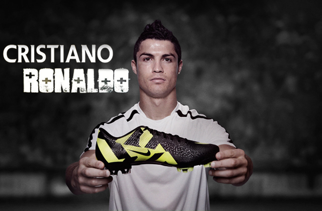 Nike ký hợp đồng với Ronaldo